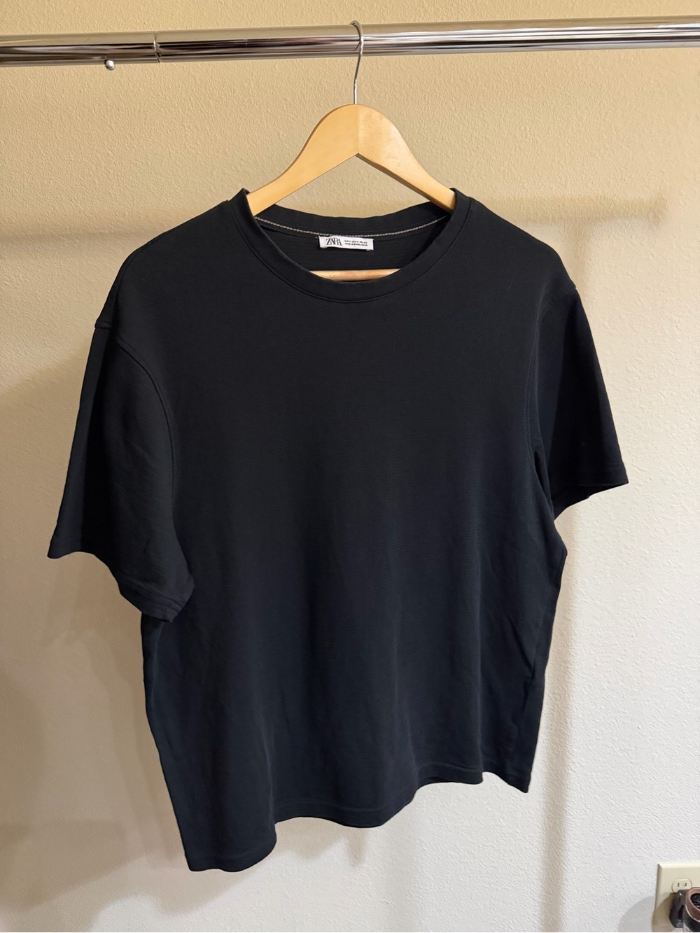 Zara Men’s Textured Jacquard T-Shirt Size M Black
